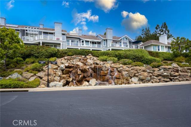 Newport Beach, CA 92660,35 Northampton Court #118