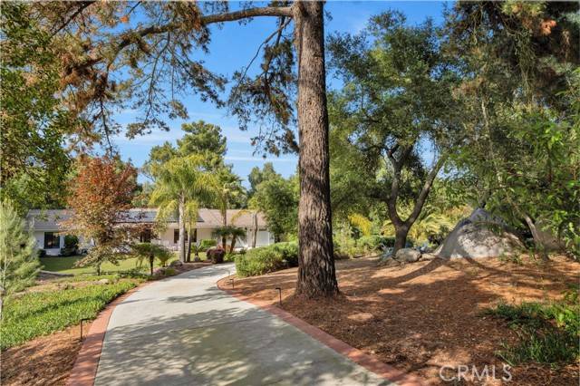 Escondido, CA 92026,10136 Rancho Roble Road