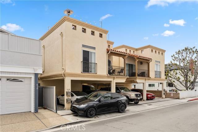 Newport Beach, CA 92663,608 Clubhouse Avenue