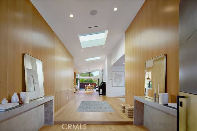 Corona Del Mar, CA 92625,333 Milford Drive