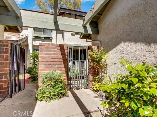 Anaheim Hills, CA 92807,6587 E Via Fresco
