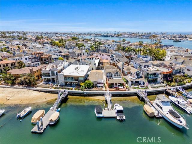 Newport Beach, CA 92662,129 N Bay Front