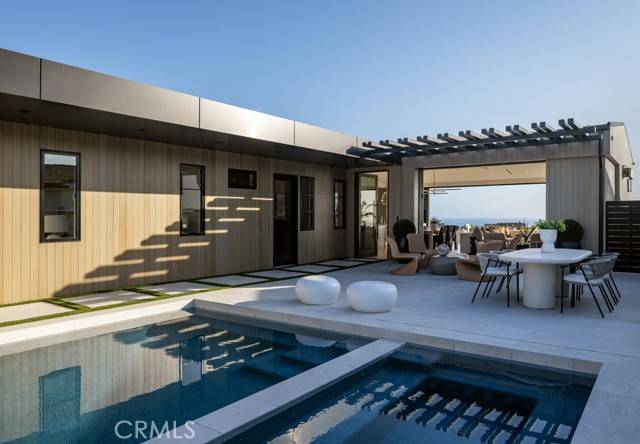 Corona Del Mar, CA 92625,1233 Outrigger Drive