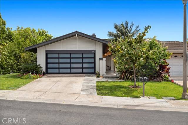 Corona Del Mar, CA 92625,11 Mainsail Drive