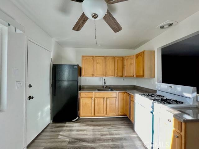 Palm Desert, CA 92260,45421 Sunset Lane #2