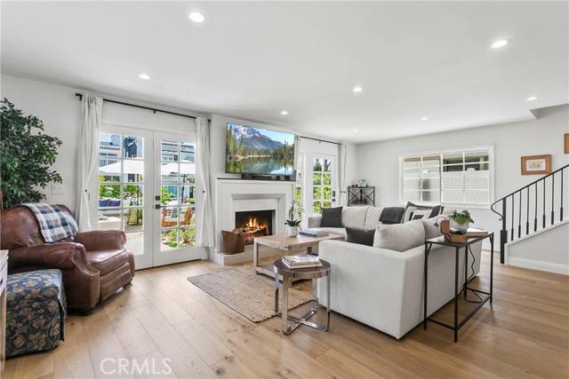 Corona Del Mar, CA 92625,711 Heliotrope Avenue