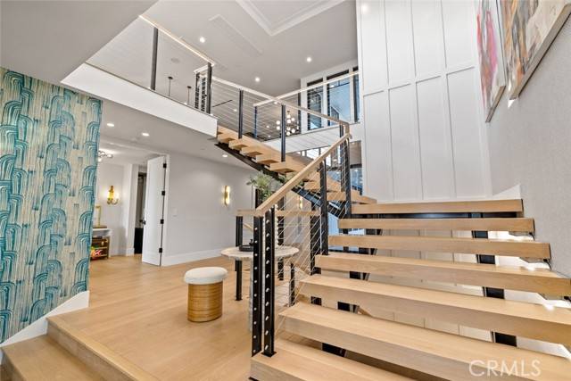 Newport Beach, CA 92663,1010 Kings Road