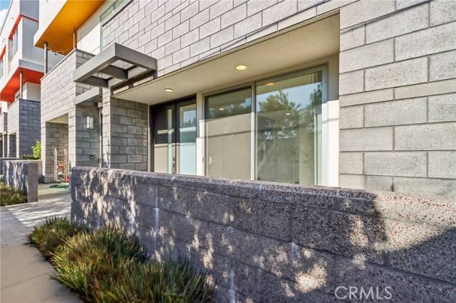 Costa Mesa, CA 92627,639 Channel Way