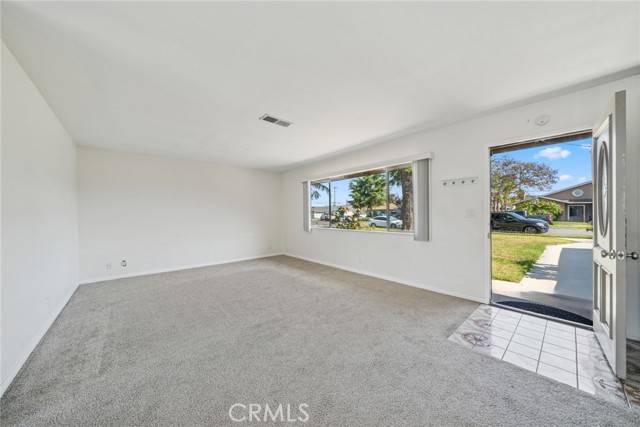 Huntington Beach, CA 92647,5931 Frontier Circle