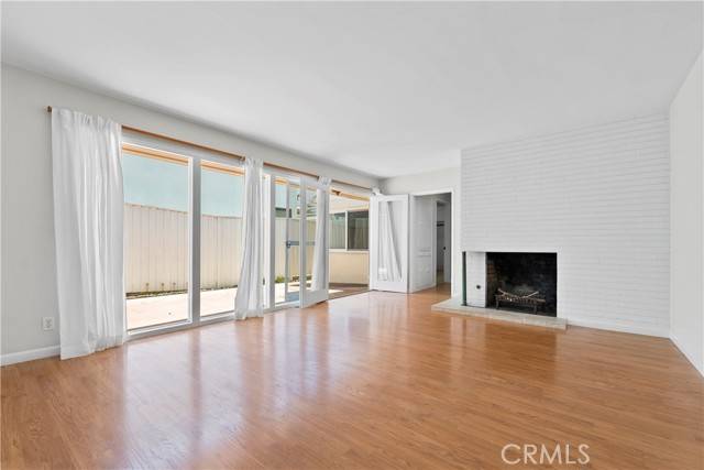 Corona Del Mar, CA 92625,604 Marguerite Avenue