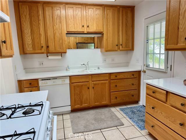 Costa Mesa, CA 92626,959 Post Road