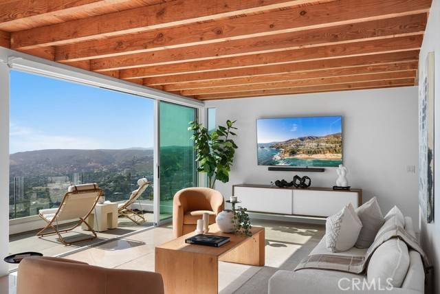 Laguna Beach, CA 92651,1119 Katella Street