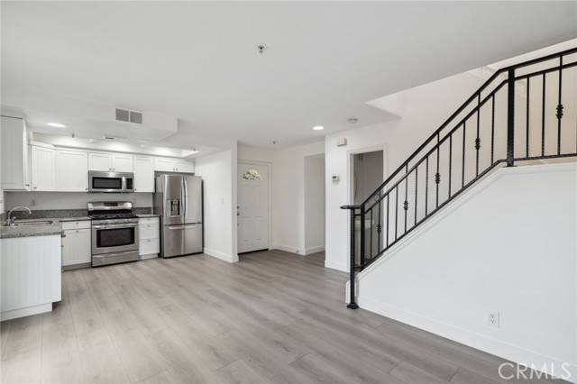 Costa Mesa, CA 92627,2233 Fairview Road #H