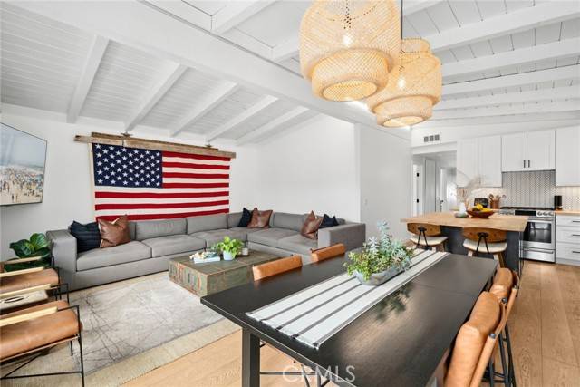Newport Beach, CA 92663,207 Colton Street