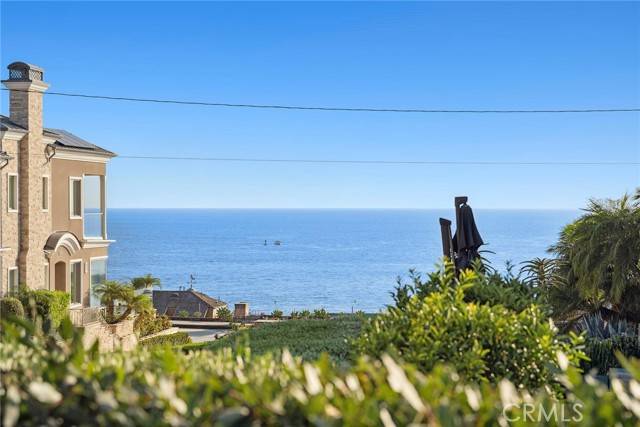Corona Del Mar, CA 92625,215 Marigold Avenue