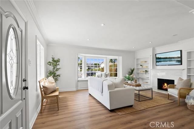 Costa Mesa, CA 92627,340 Broadway