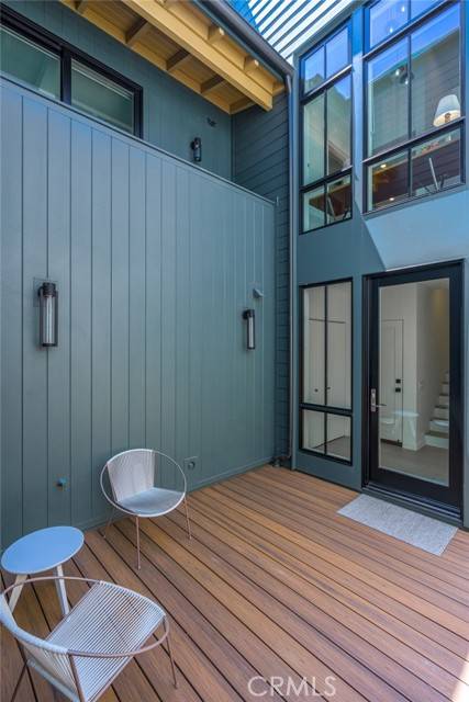 Corona Del Mar, CA 92625,619 marguerite