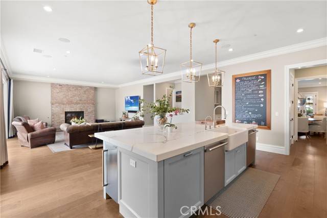 Newport Beach, CA 92663,430 Aliso Avenue