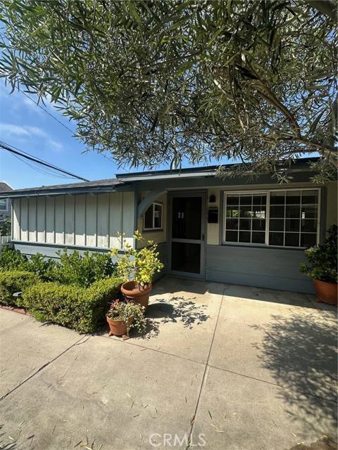 Corona Del Mar, CA 92625,306 Dahlia Place