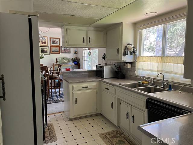 Atascadero, CA 93422,8220 Larga Avenue