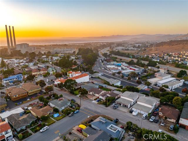 Morro Bay, CA 93442,365 Surf Street