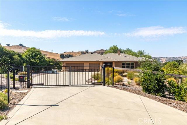 Paso Robles, CA 93446,9970 Spotted Bass Lane