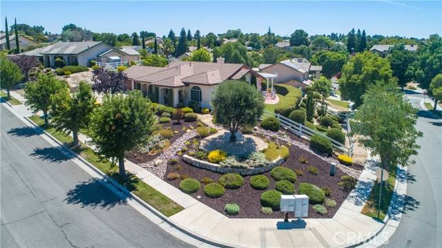 Paso Robles, CA 93446,1608 Via Flora