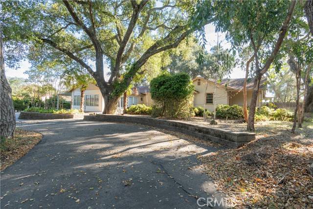 Atascadero, CA 93422,6915 Santa Lucia Road