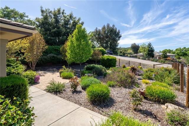 Paso Robles, CA 93446,9885 Bluegill Drive