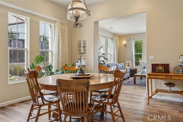 Paso Robles, CA 93446,934 Salida del Sol