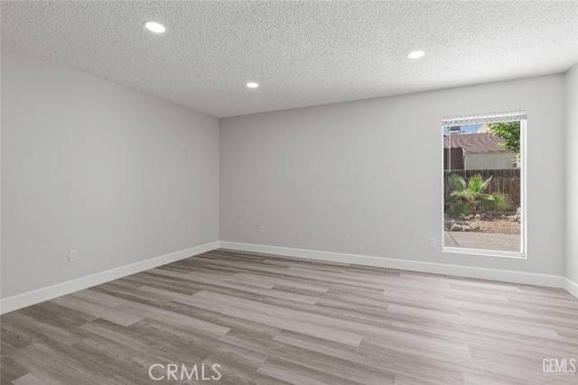 Bakersfield, CA 93309,3009 Edmonton Street