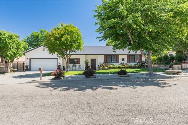 Paso Robles, CA 93446,402 9th Street