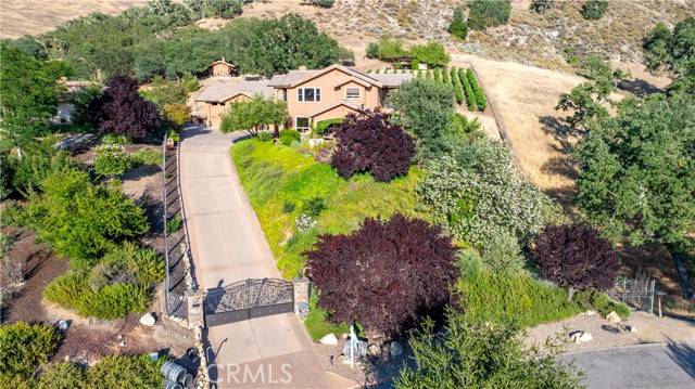 Paso Robles, CA 93446,9942 Sunfish Circle