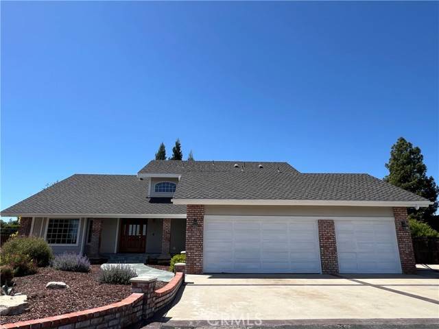 Paso Robles, CA 93446,833 Rolling Hills Road