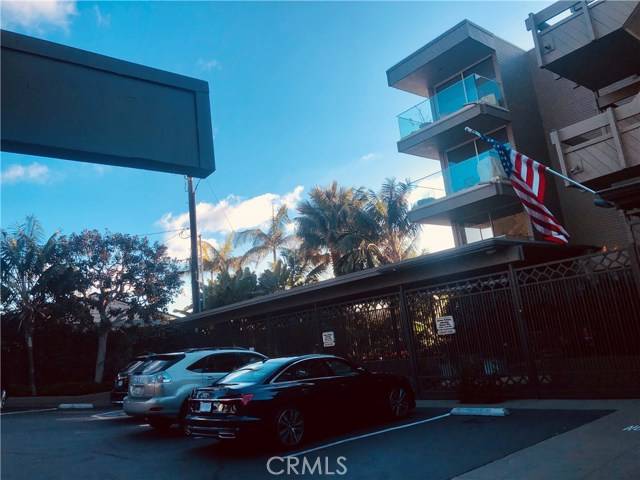 Laguna Beach, CA 92651,31755 Coast #305