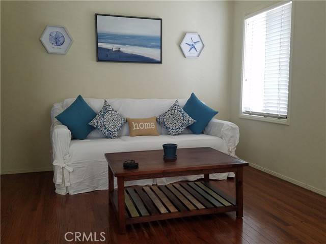 Long Beach, CA 90803,5653 E 2nd Street