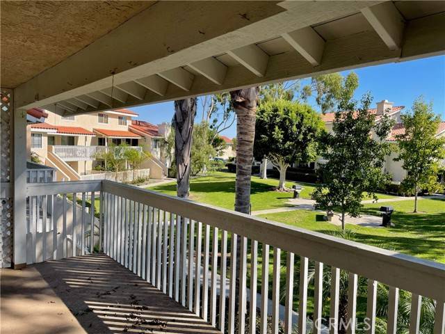 Huntington Beach, CA 92648,7422 Seastar Drive #6