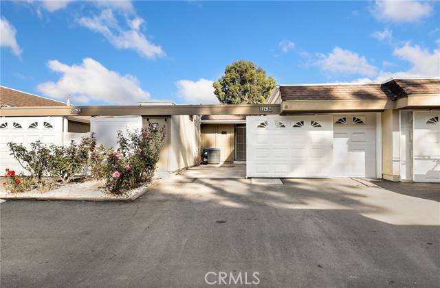 Laguna Hills, CA 92653,23436 Caminito Juanico #274