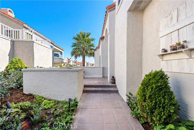 Laguna Niguel, CA 92677,16 Nice