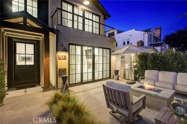 Corona Del Mar, CA 92625,613 Narcissus Avenue