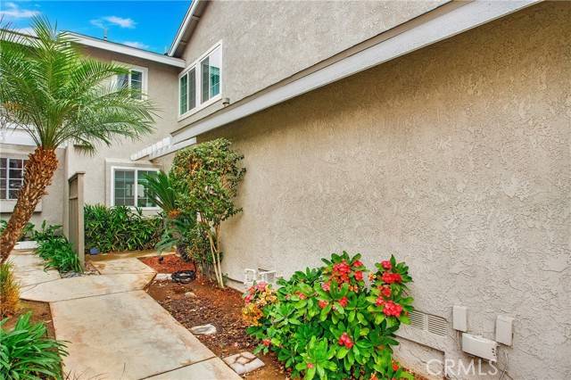 Corona, CA 92882,844 Live Oak Place