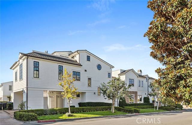 Corona Del Mar, CA 92625,620 BEGONIA Avenue #5