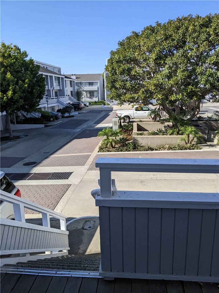 Newport Beach, CA 92663,3 Land Fall Court