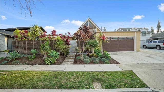 Costa Mesa, CA 92626,561 Sturgeon Drive