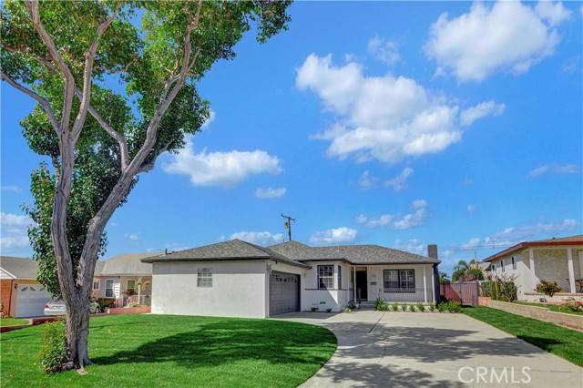 La Mirada, CA 90638,14315 La Mesa Drive