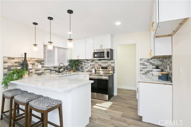 San Diego, CA 92127,17119 W Bernardo Drive #101