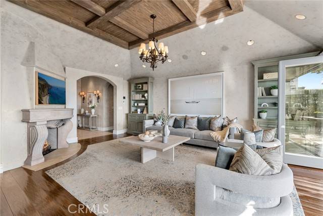 Corona Del Mar, CA 92625,888 Sandcastle Drive