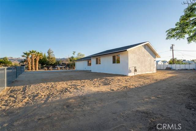 Joshua Tree, CA 92252,61988 Sunburst Circle