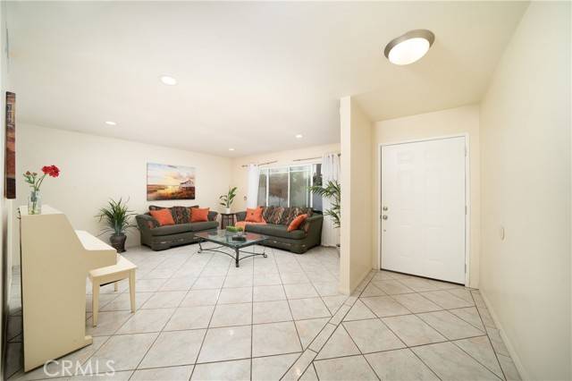 Fountain Valley, CA 92708,10215 Janaca Circle