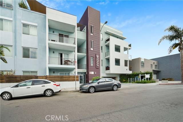 Marina Del Rey, CA 90292,13337 Beach Avenue #205